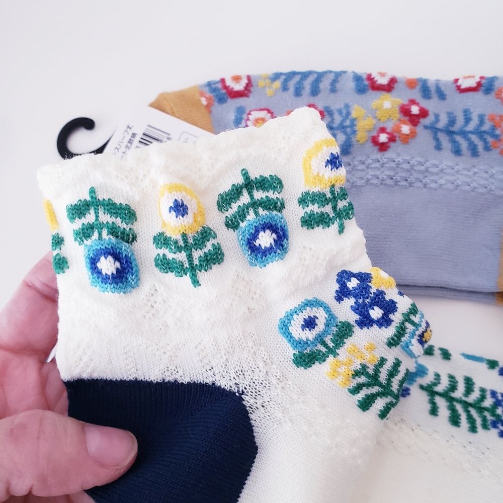 Floral Print Spring Socks - Picture 7 of 12